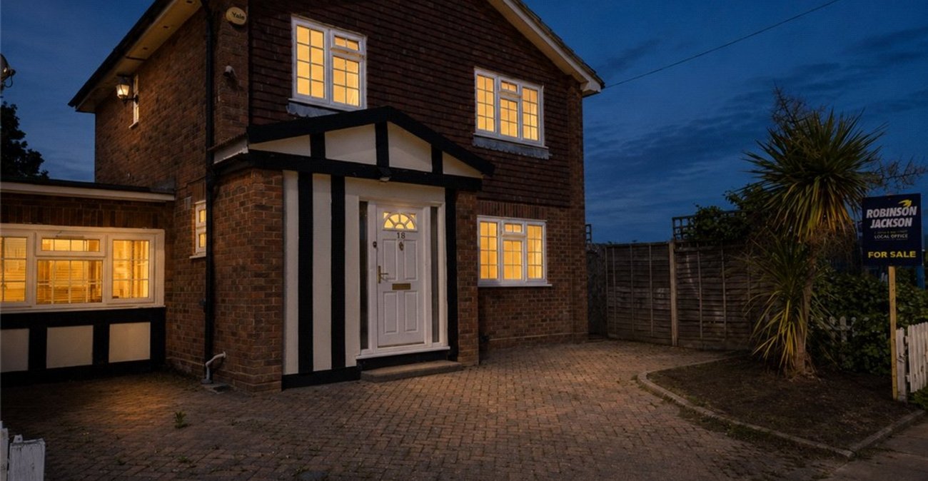 4 bedroom house for sale in Orpington | Robinson Jackson
