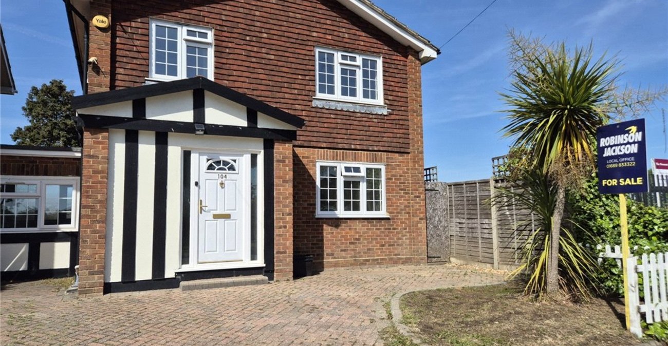 4 bedroom house for sale in Orpington | Robinson Jackson