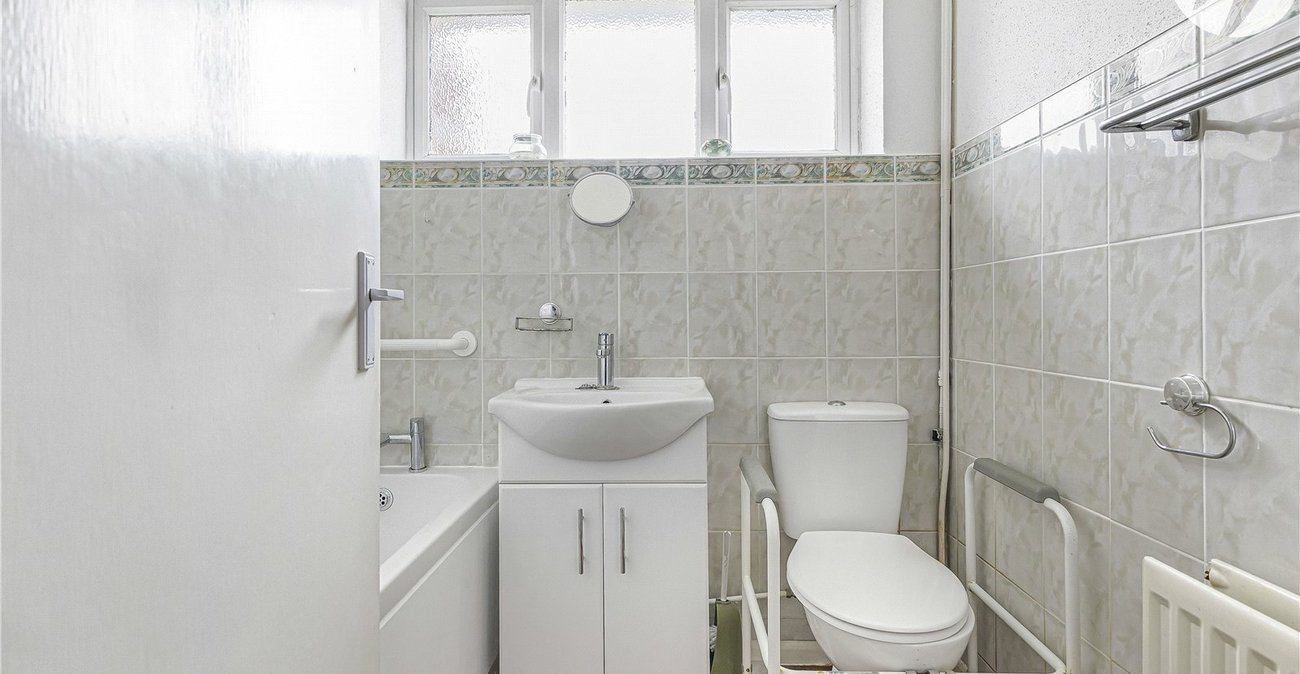 4 bedroom house for sale in Wainscott | Robinson Michael & Jackson