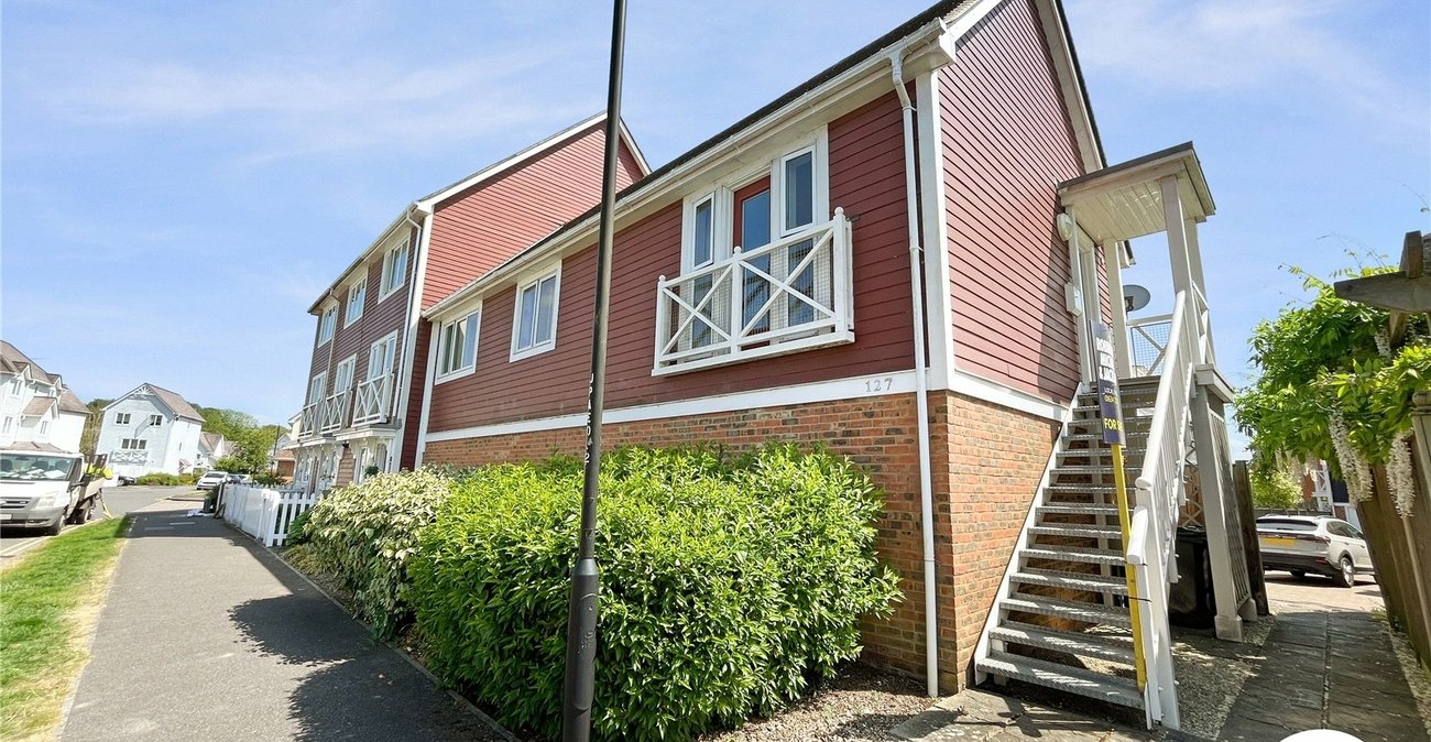 2 bedroom property for sale in Snodland | Robinson Michael & Jackson