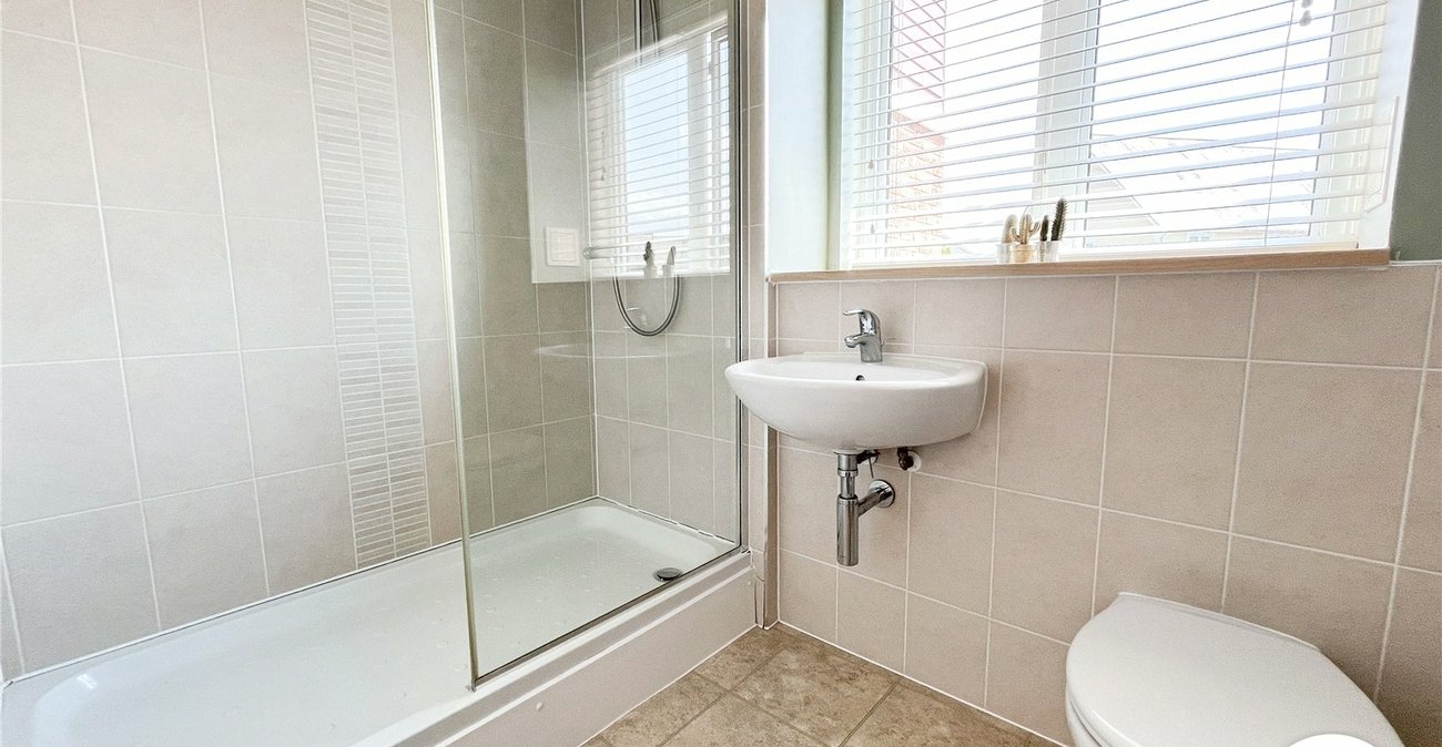 2 bedroom property for sale in Snodland | Robinson Michael & Jackson