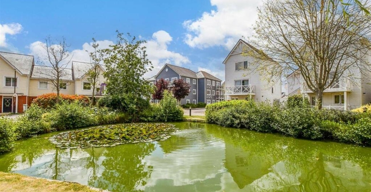 2 bedroom property for sale in Snodland | Robinson Michael & Jackson