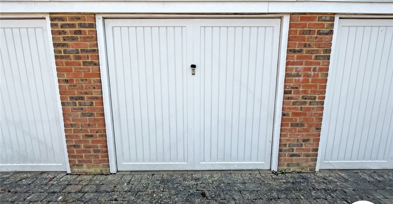 2 bedroom property for sale in Snodland | Robinson Michael & Jackson