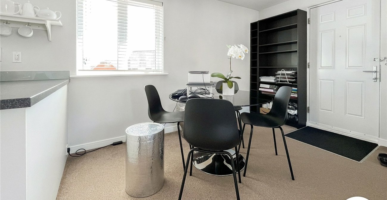 2 bedroom property for sale in Snodland | Robinson Michael & Jackson