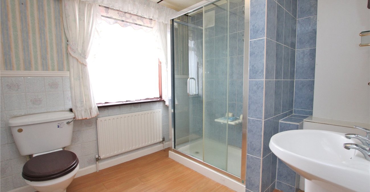 2 bedroom house for sale in Mottingham | Robinson Jackson