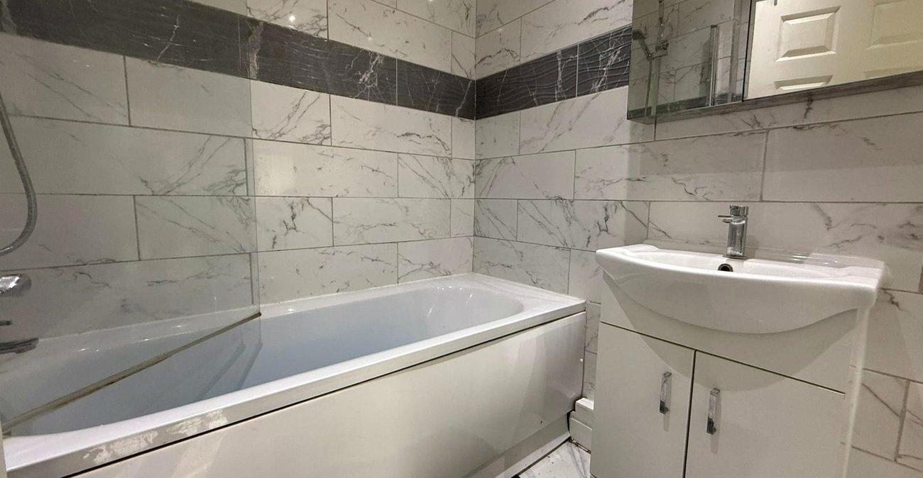 3 bedroom house for sale in Northfleet | Robinson Michael & Jackson