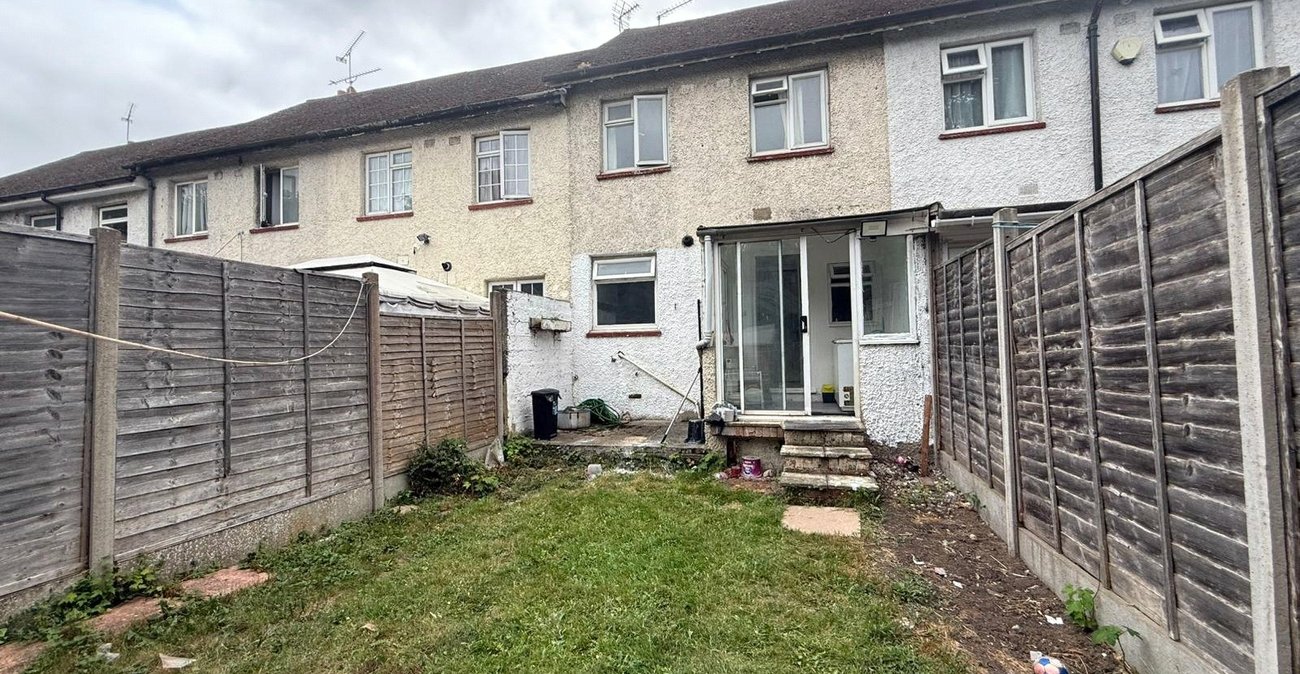 3 bedroom house for sale in Northfleet | Robinson Michael & Jackson