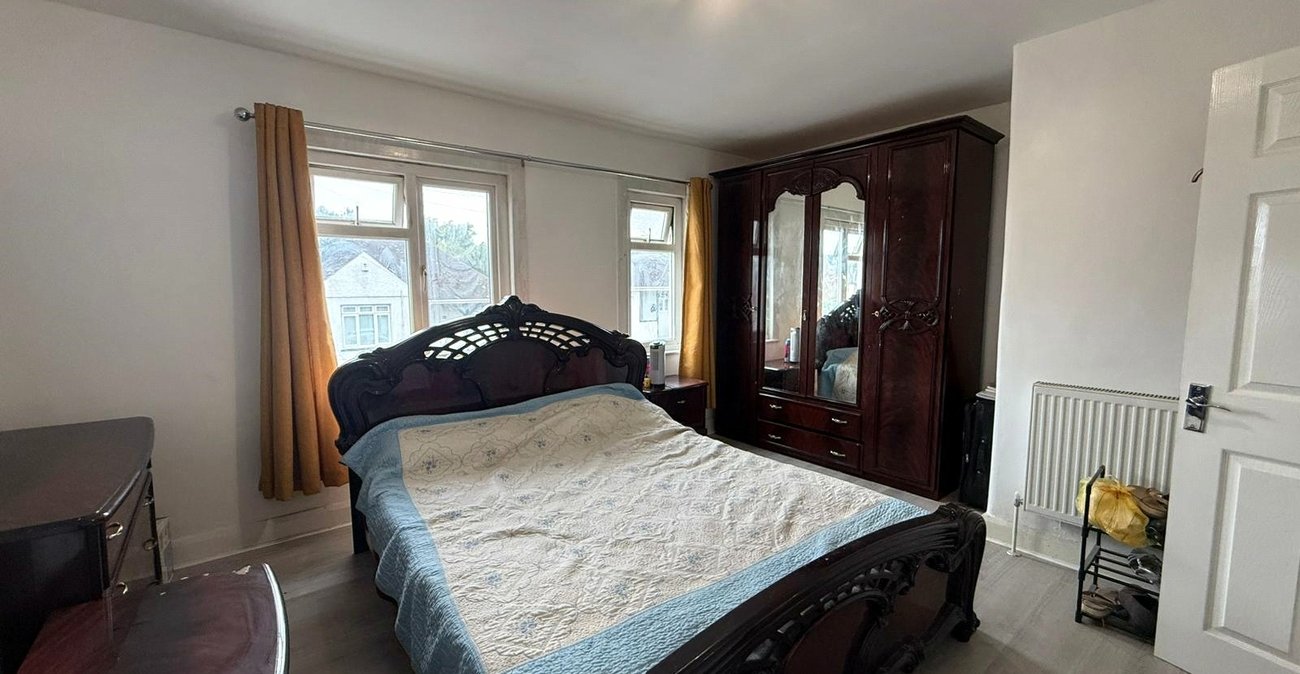 3 bedroom house for sale in Northfleet | Robinson Michael & Jackson