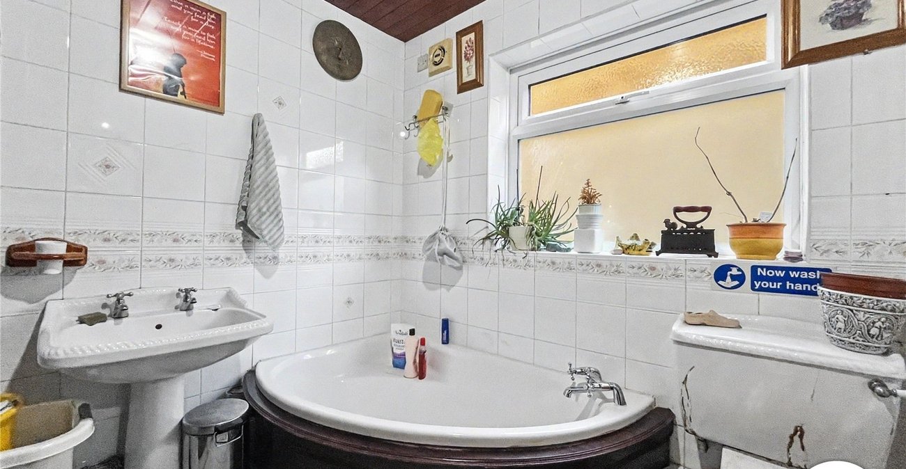 4 bedroom house for sale in Chatham | Robinson Michael & Jackson