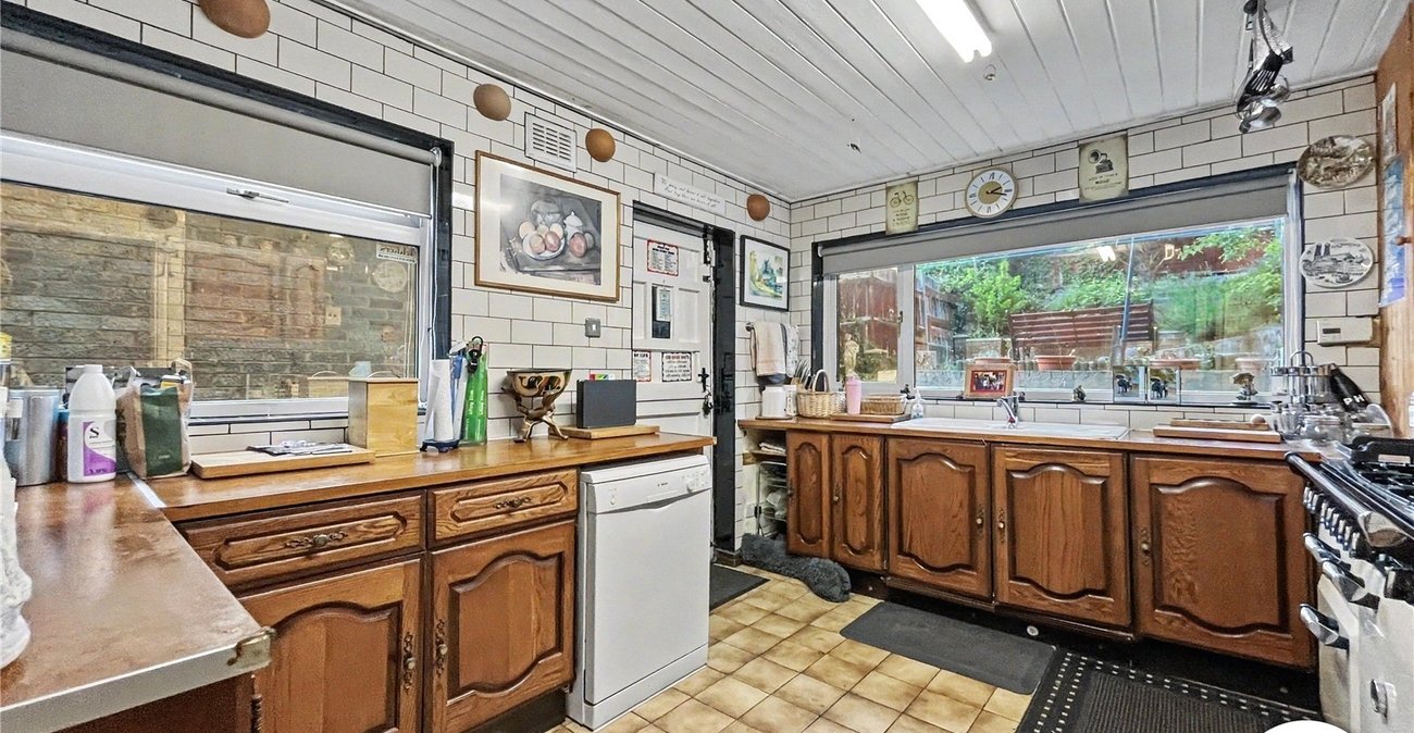 4 bedroom house for sale in Chatham | Robinson Michael & Jackson