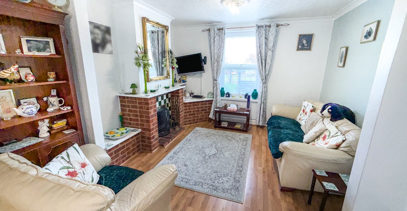 3 bedroom house for sale in London | Robinson Jackson