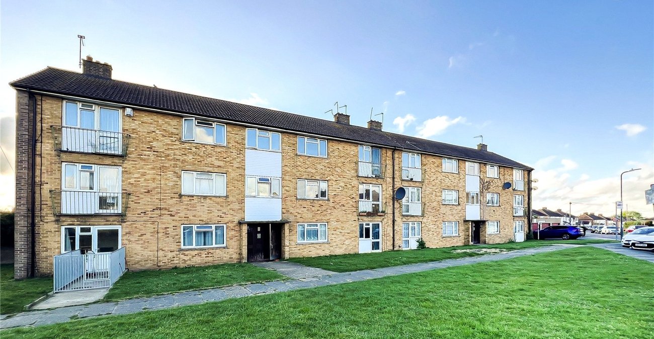 2 bedroom property for sale in Dartford | Robinson Jackson