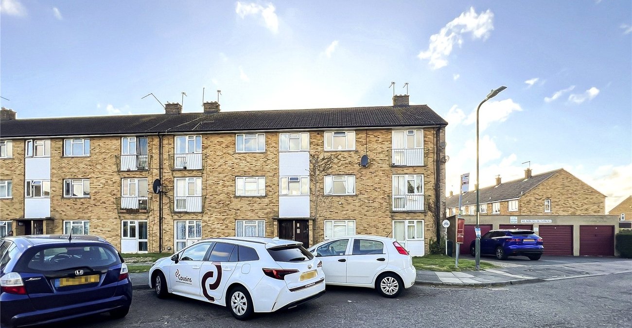 2 bedroom property for sale in Dartford | Robinson Jackson