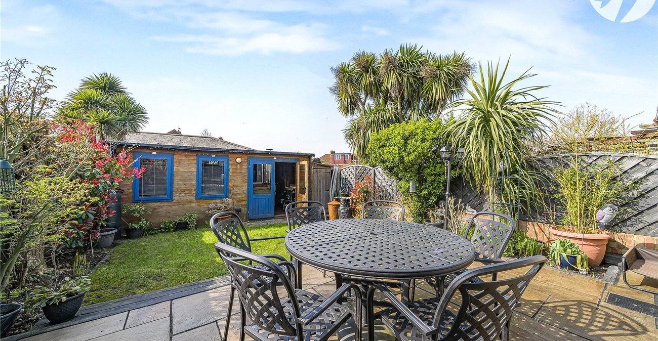 3 bedroom house for sale in Fleet Estate | Robinson Jackson