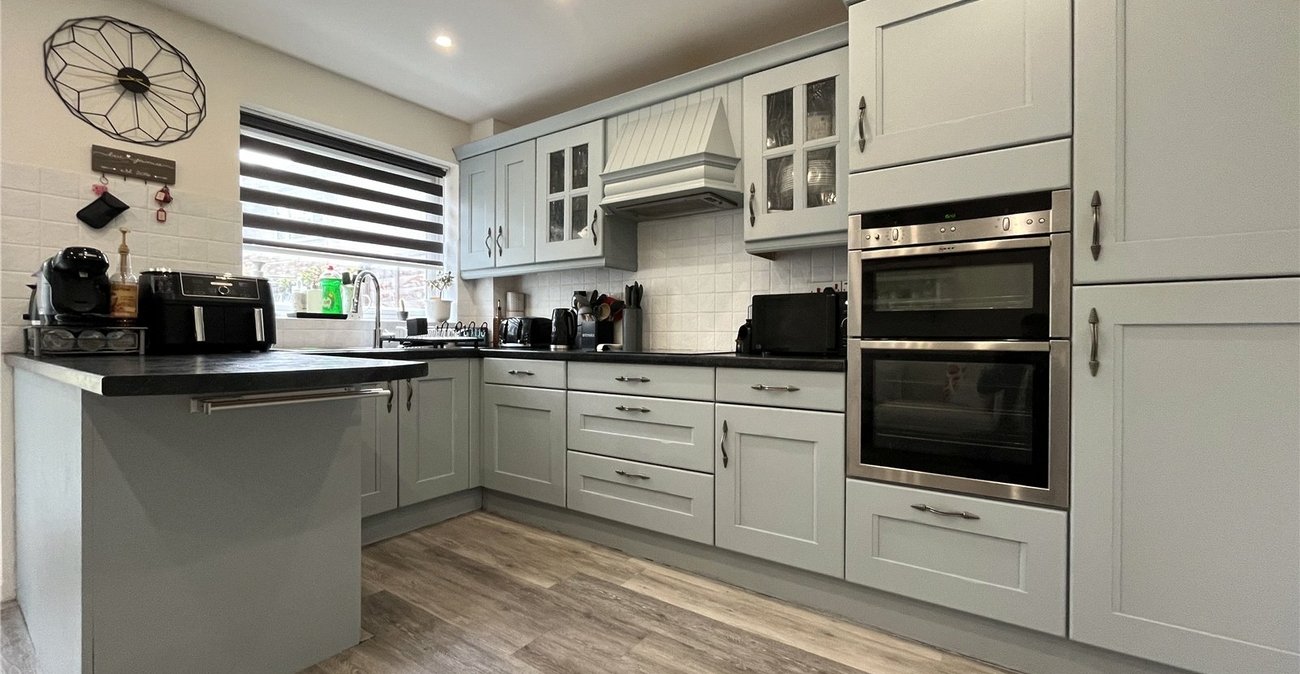 3 bedroom house for sale in Walderslade | Robinson Michael & Jackson