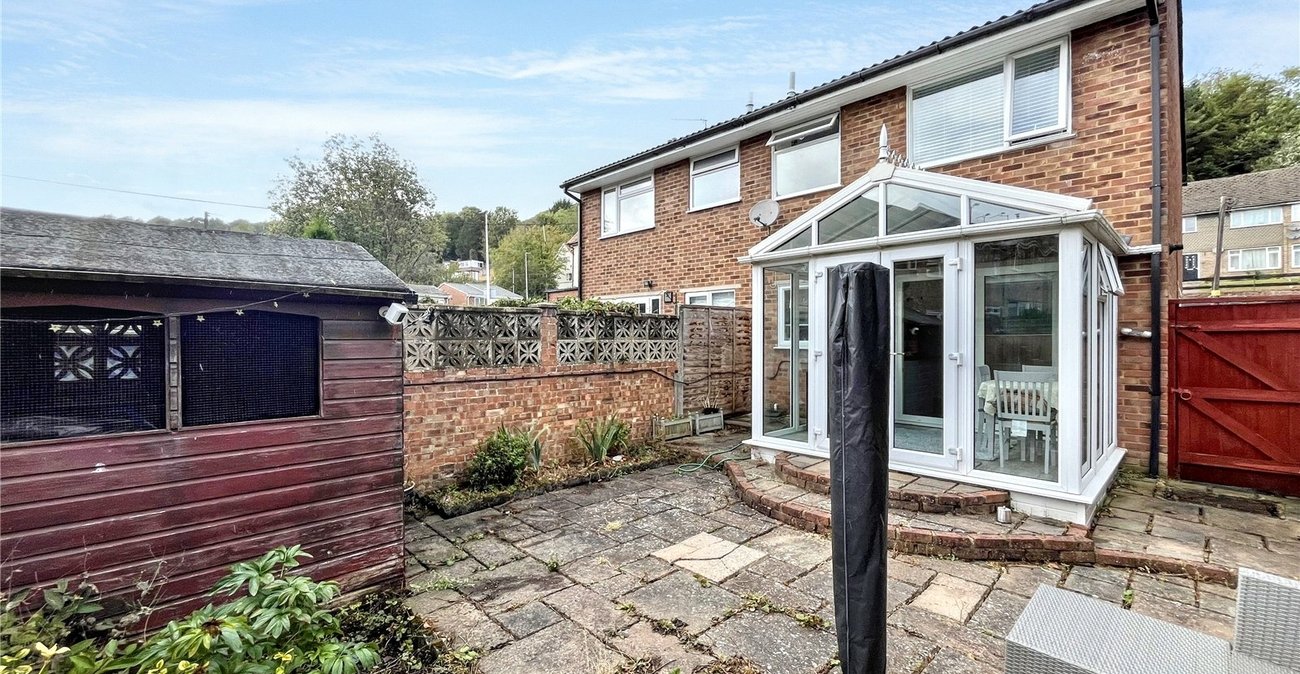 3 bedroom house for sale in Walderslade | Robinson Michael & Jackson