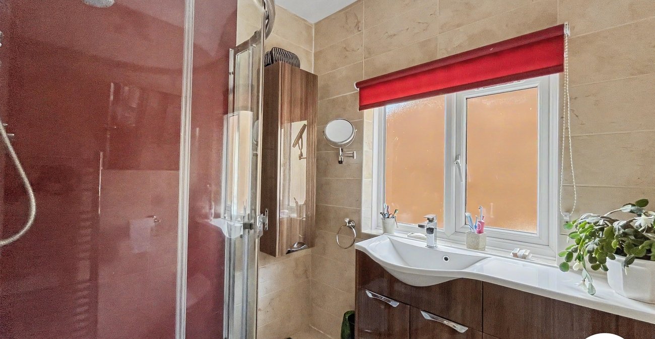 3 bedroom house for sale in Walderslade | Robinson Michael & Jackson