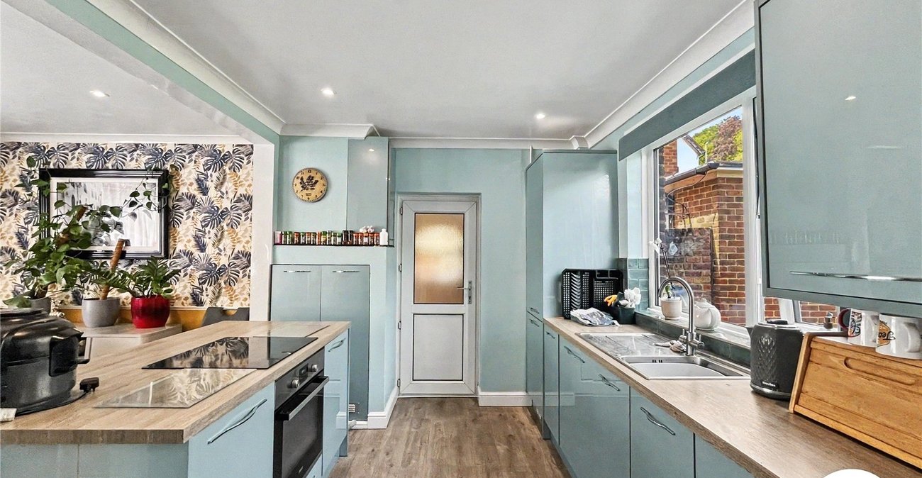 3 bedroom house for sale in Walderslade | Robinson Michael & Jackson
