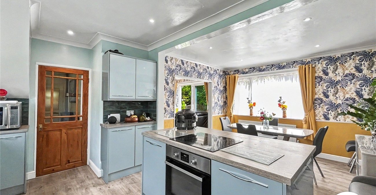 3 bedroom house for sale in Walderslade | Robinson Michael & Jackson