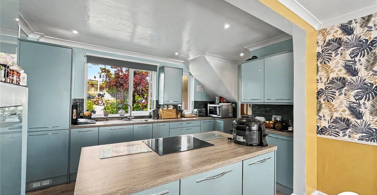 3 bedroom house for sale in Walderslade | Robinson Michael & Jackson