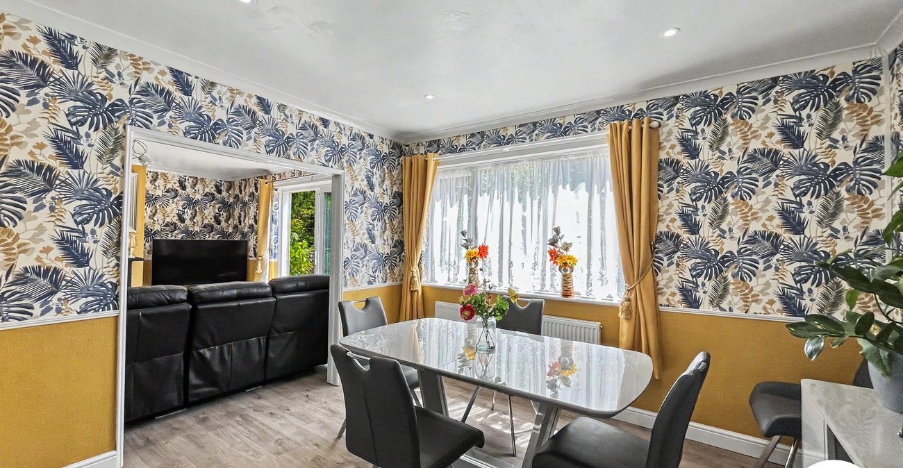 3 bedroom house for sale in Walderslade | Robinson Michael & Jackson