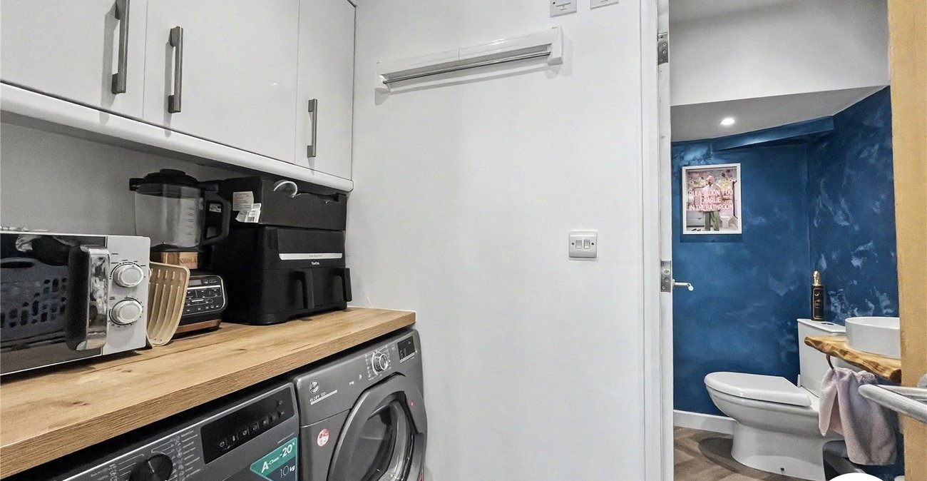 3 bedroom house for sale in Walderslade | Robinson Michael & Jackson