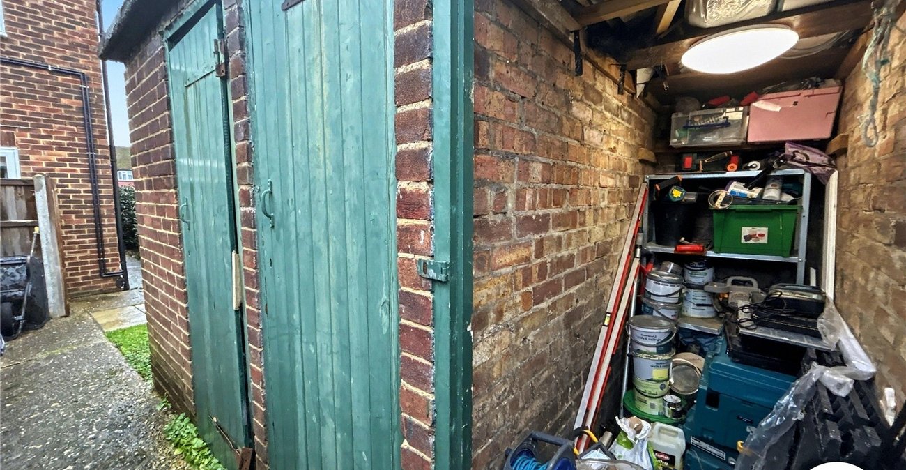 2 bedroom property for sale in Sidcup | Robinson Jackson