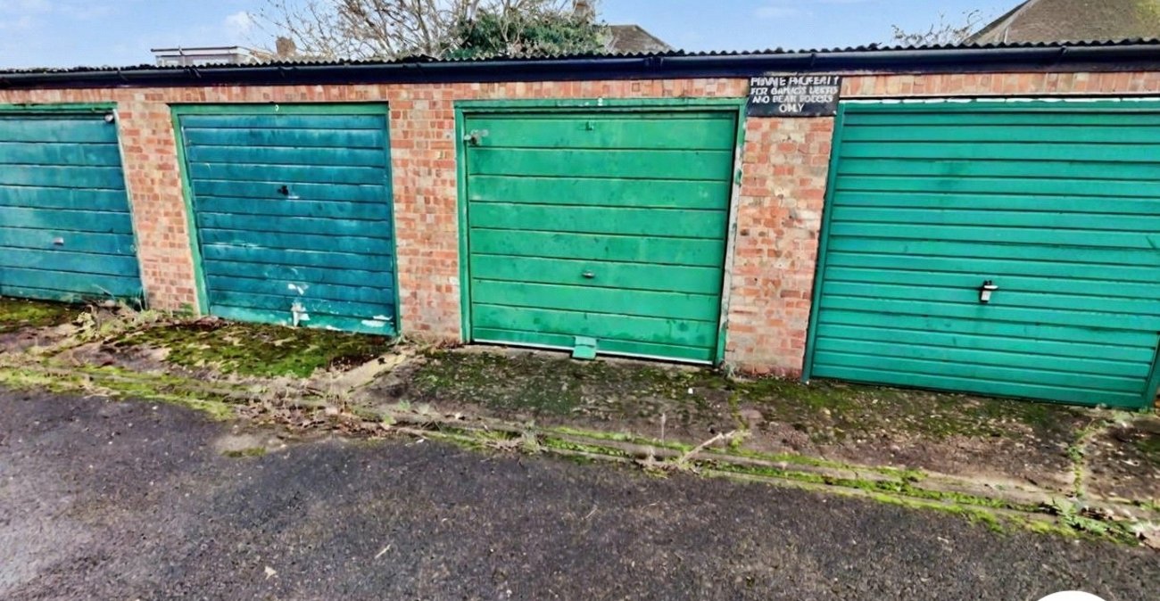 2 bedroom property for sale in Sidcup | Robinson Jackson