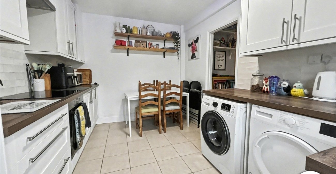 2 bedroom property for sale in Sidcup | Robinson Jackson