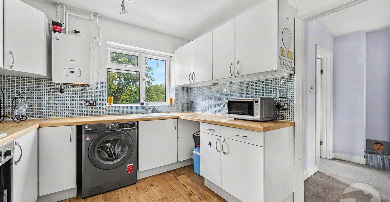 2 bedroom property for sale in Sidcup | Robinson Jackson
