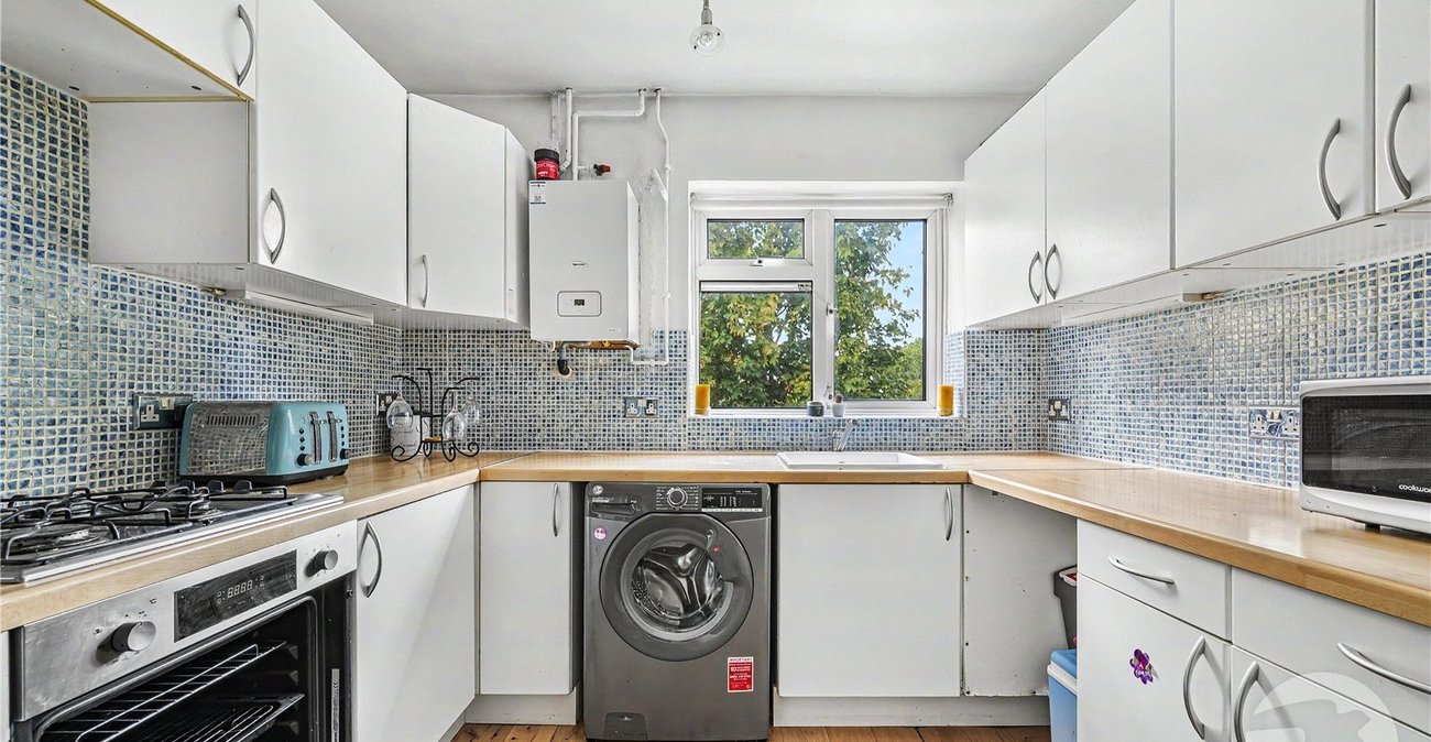 2 bedroom property for sale in Sidcup | Robinson Jackson
