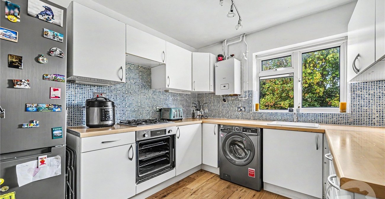 2 bedroom property for sale in Sidcup | Robinson Jackson