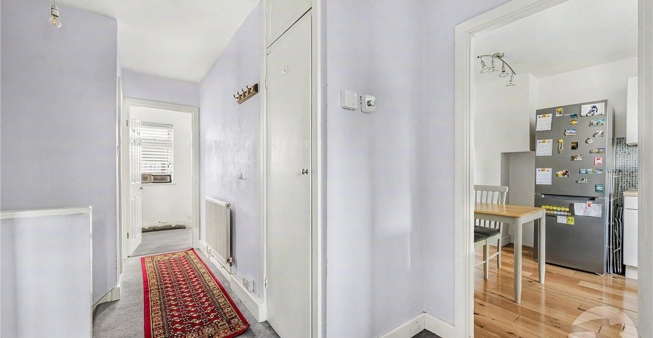 2 bedroom property for sale in Sidcup | Robinson Jackson