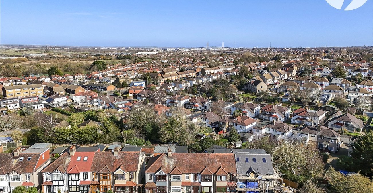 3 bedroom house for sale in Dartford | Robinson Jackson