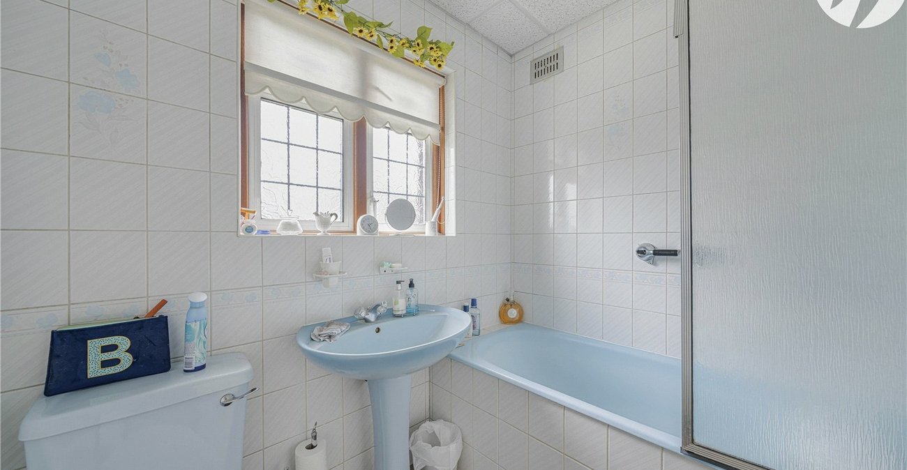 3 bedroom house for sale in West Dartford | Robinson Jackson