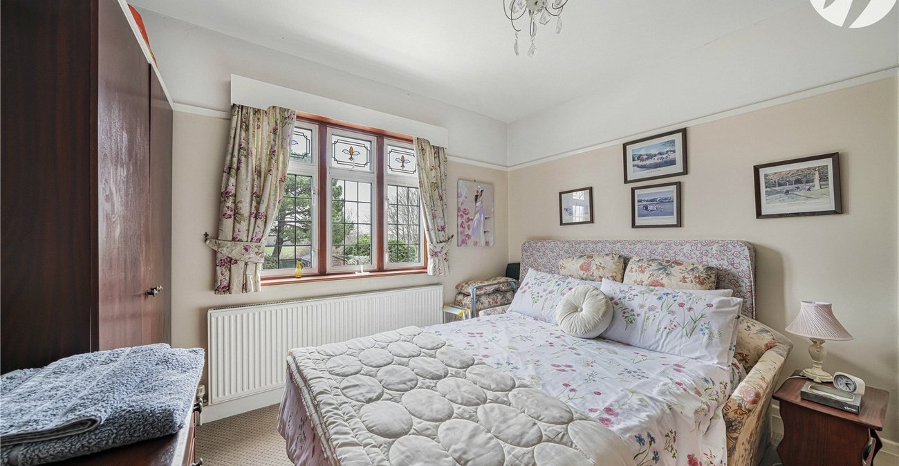 3 bedroom house for sale in West Dartford | Robinson Jackson