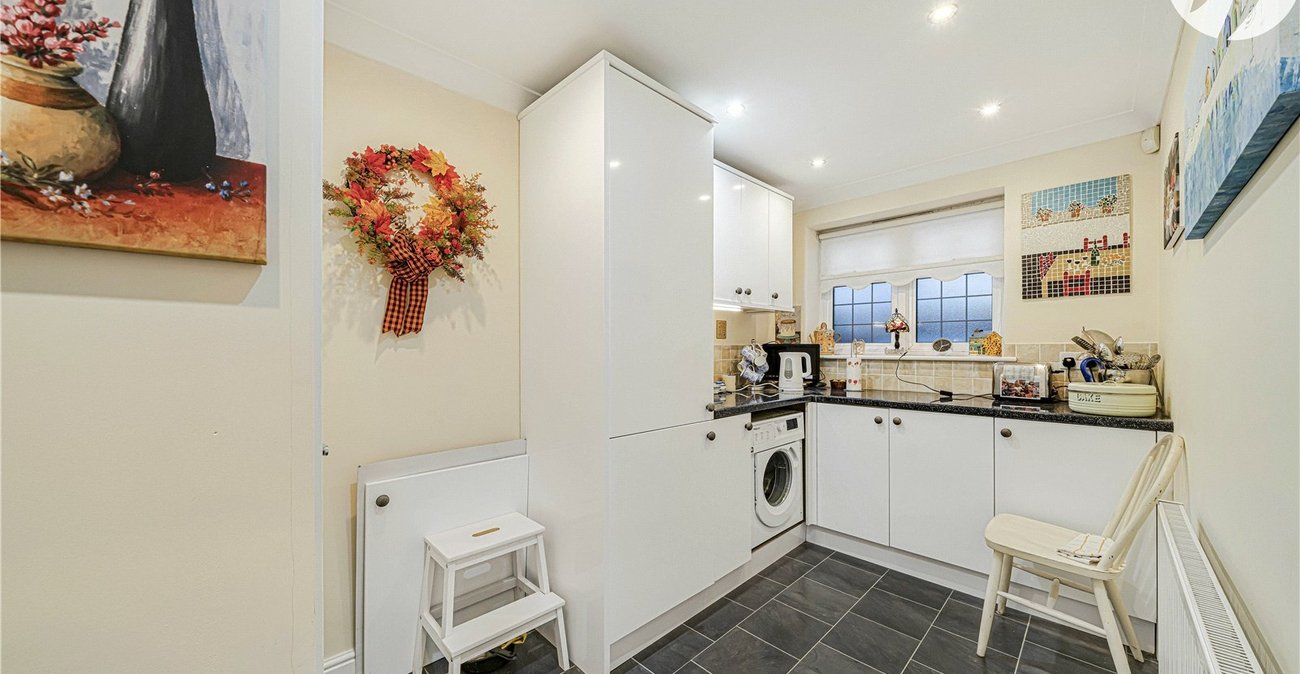 3 bedroom house for sale in West Dartford | Robinson Jackson