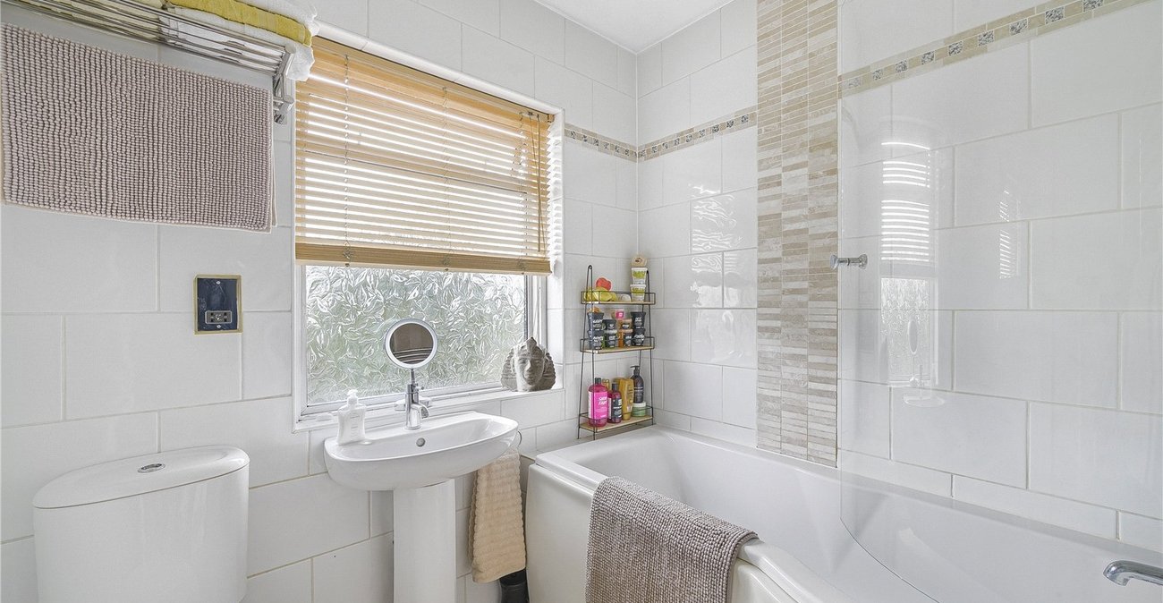 4 bedroom house for sale in West Dartford | Robinson Jackson