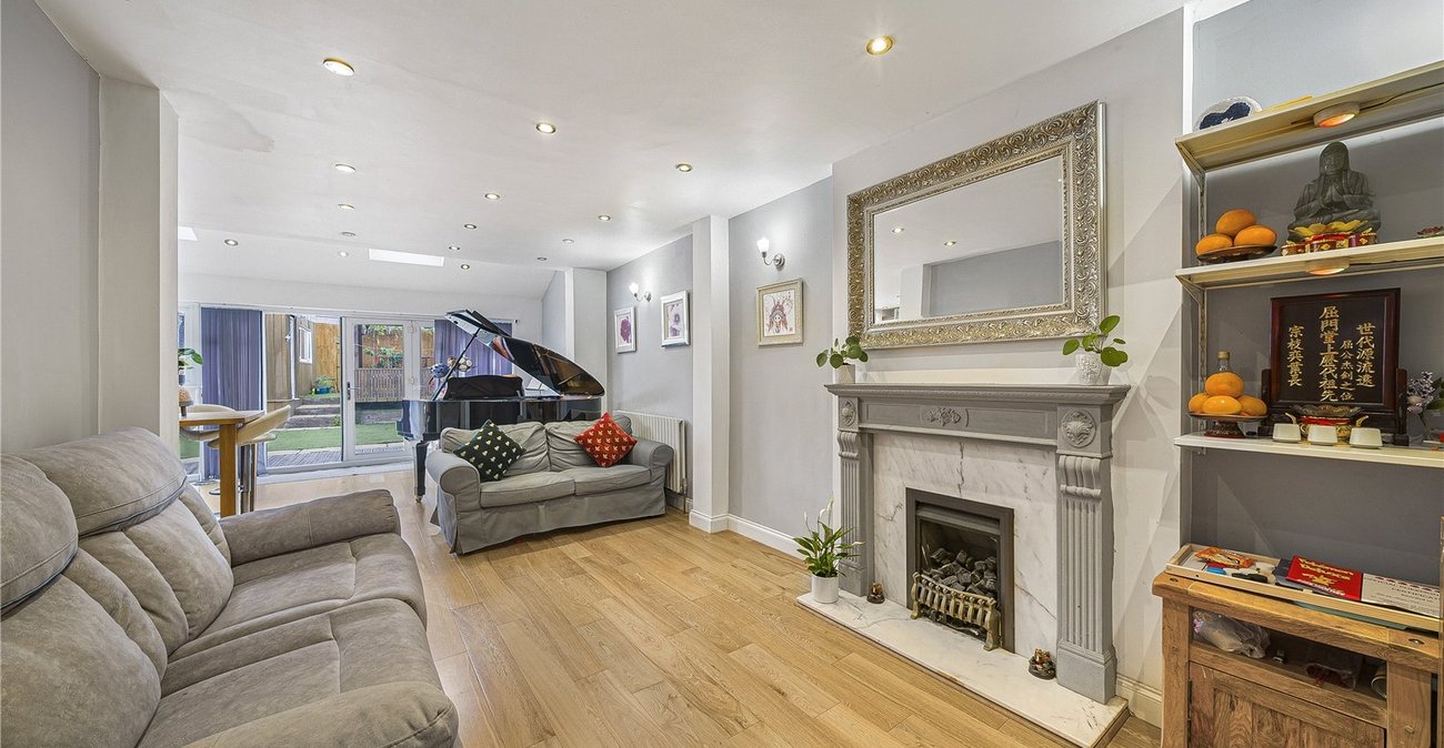 4 bedroom house for sale in Dartford | Robinson Jackson