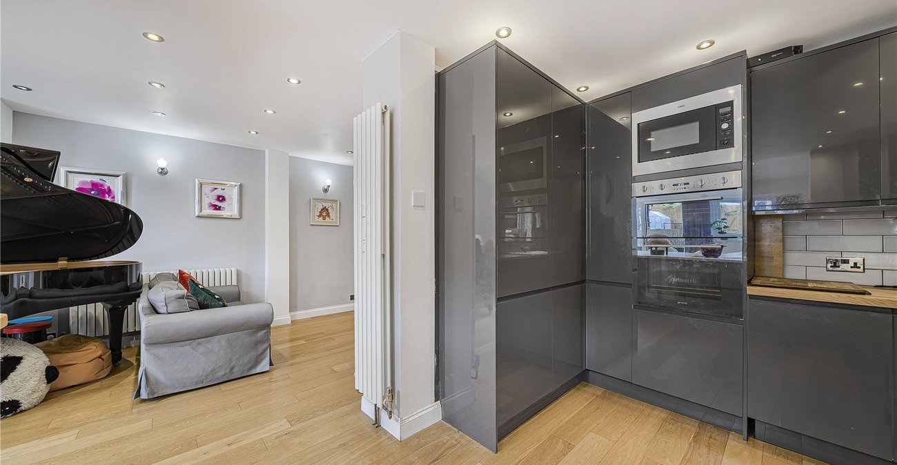 4 bedroom house for sale in Dartford | Robinson Jackson