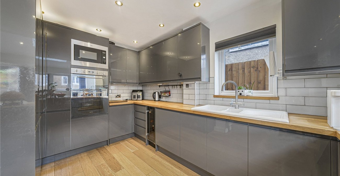 4 bedroom house for sale in Dartford | Robinson Jackson