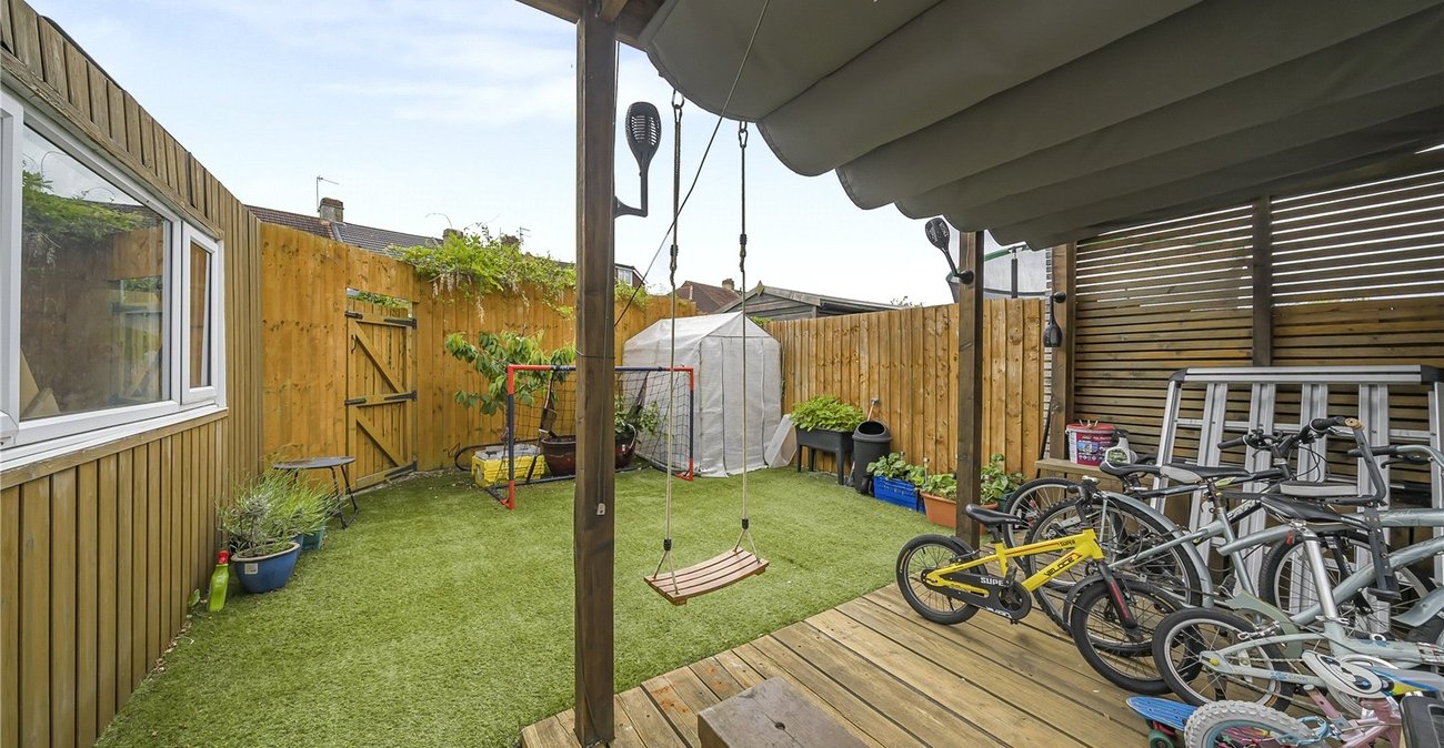 4 bedroom house for sale in Dartford | Robinson Jackson