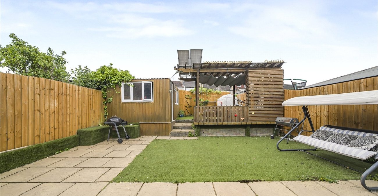 4 bedroom house for sale in Dartford | Robinson Jackson