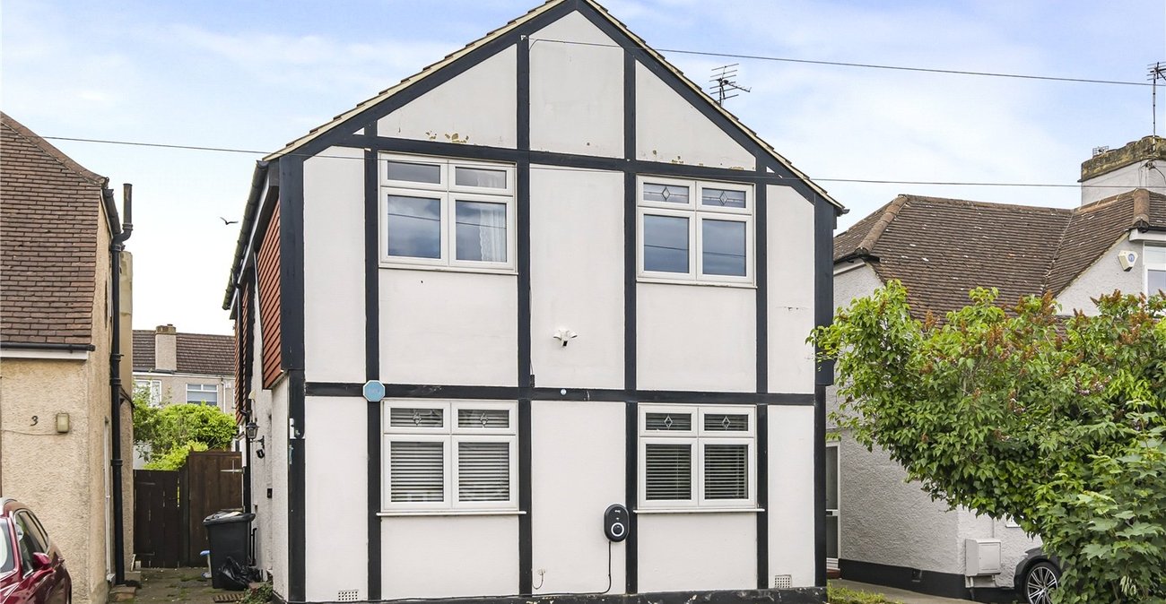 4 bedroom house for sale in Dartford | Robinson Jackson