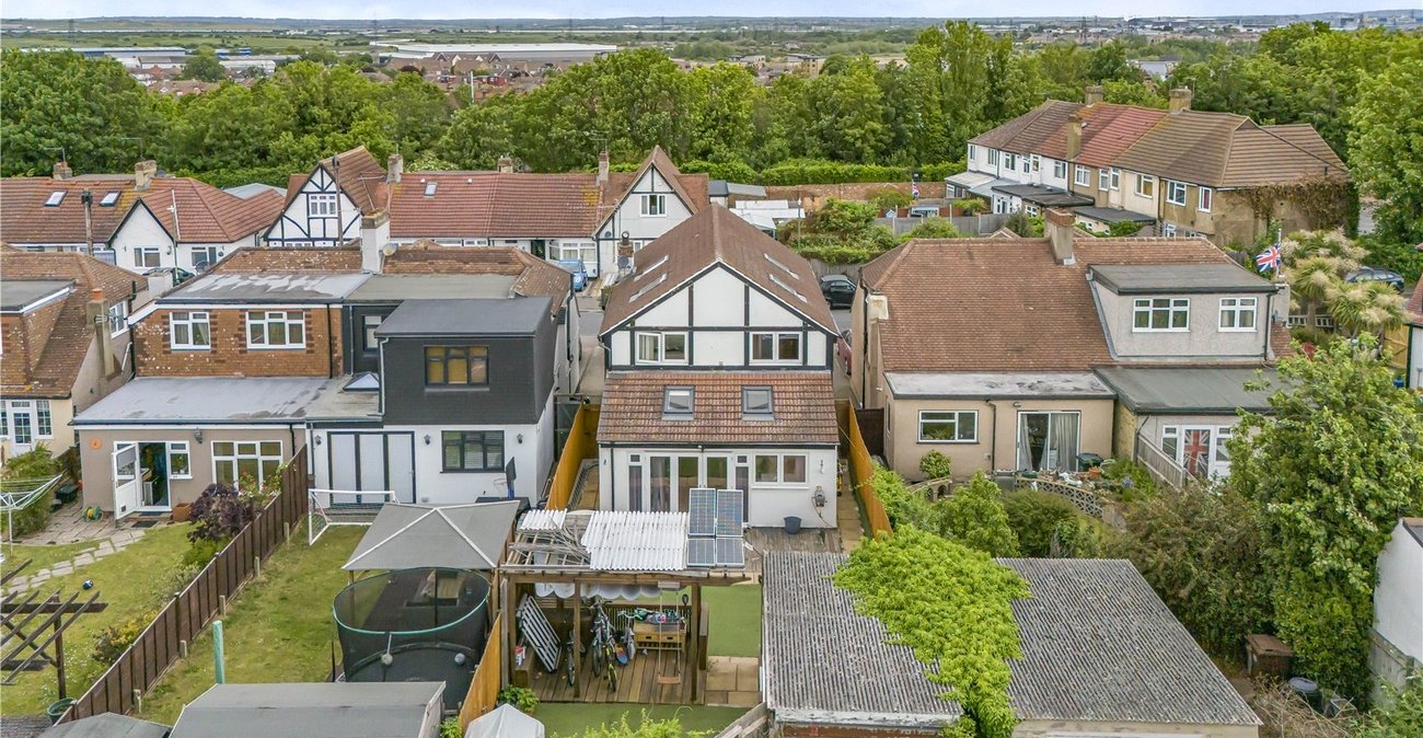 4 bedroom house for sale in Dartford | Robinson Jackson