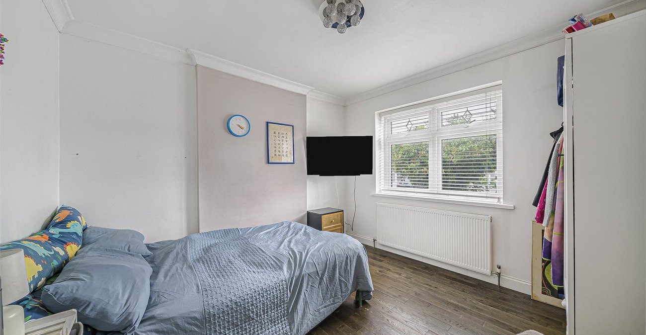4 bedroom house for sale in Dartford | Robinson Jackson