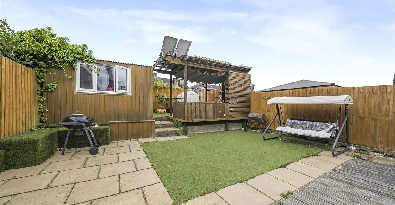 4 bedroom house for sale in Dartford | Robinson Jackson