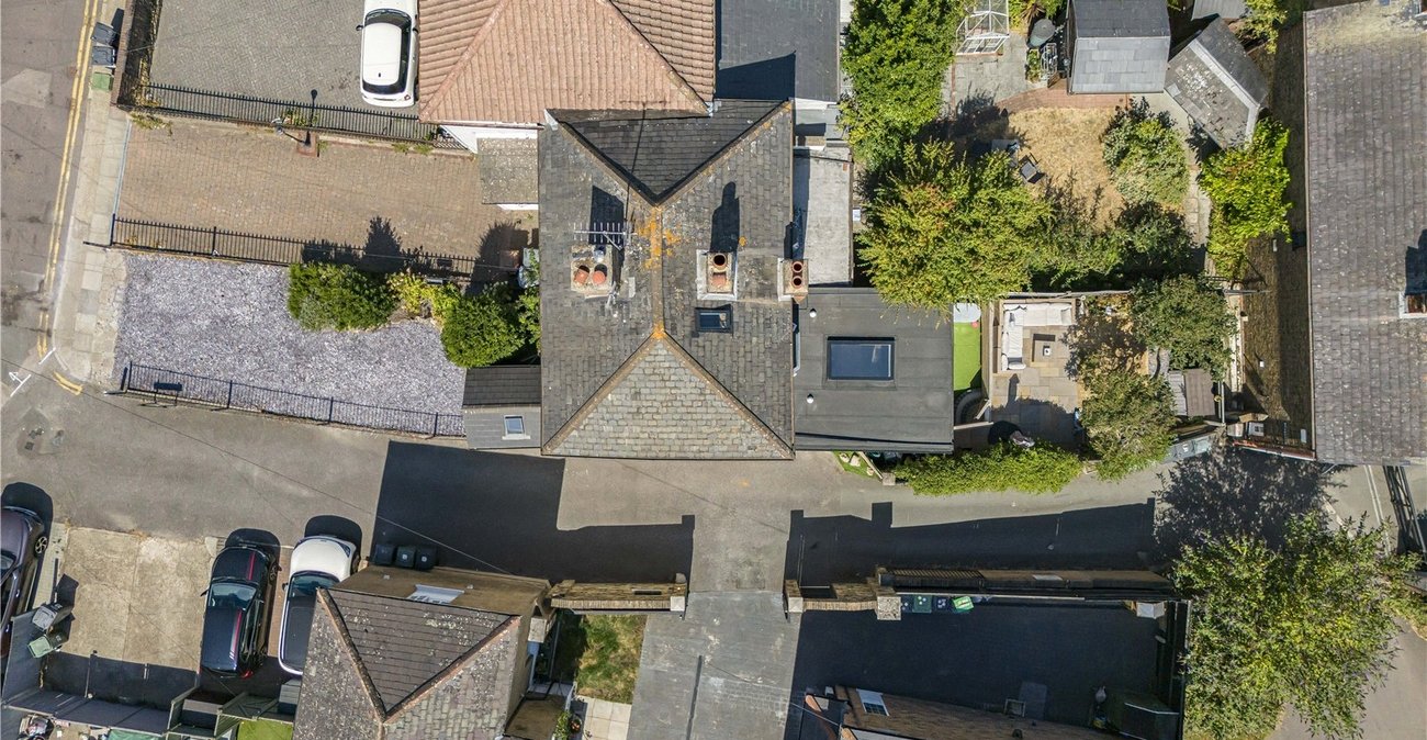 2 bedroom house for sale in Dartford | Robinson Jackson