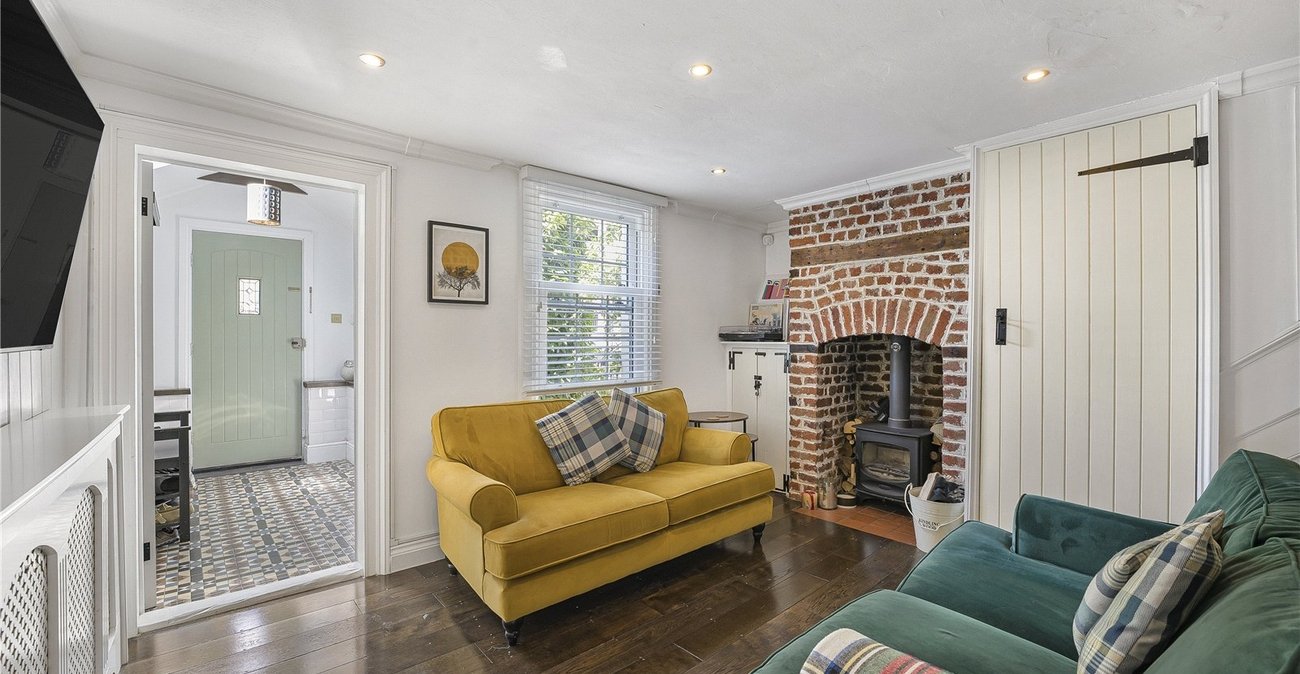 2 bedroom house for sale in Dartford | Robinson Jackson