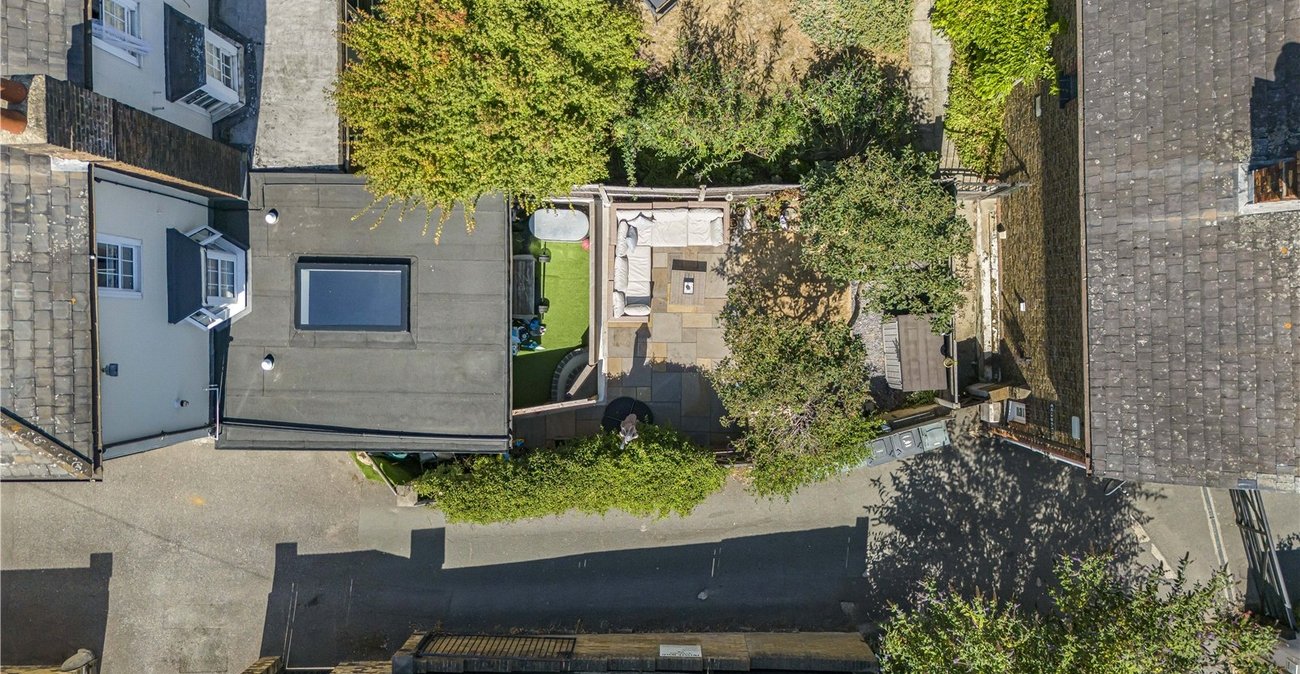 2 bedroom house for sale in Dartford | Robinson Jackson